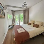 Mhouse Lease Walk To And Center Апартаменты